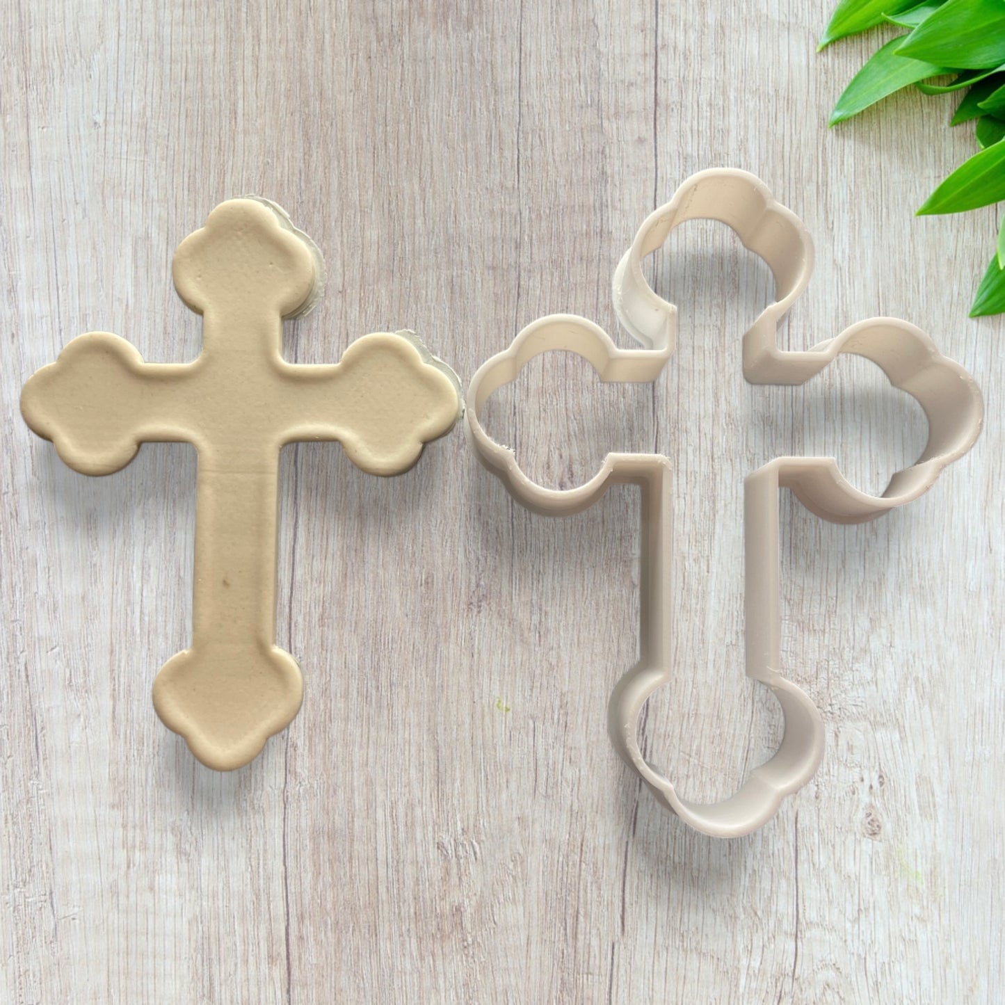 Emporte-pièce - Croix catholique XL-  pâte à sucre, pâte à modeler-Décoration gâteau-Fait maison-France 3D